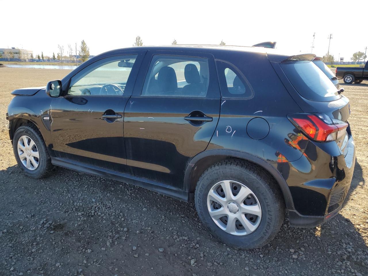 2022 Mitsubishi Rvr Es - Image 2