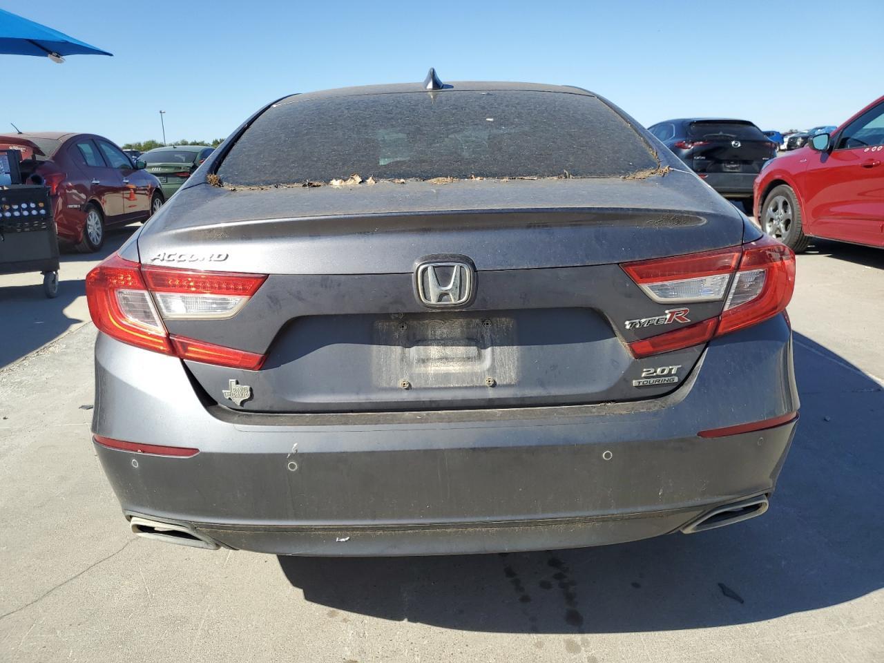 2018 Honda Accord Touring - Image 6