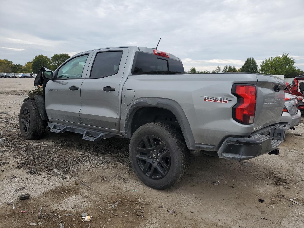 2024 Chevrolet Colorado Trail Boss - Фото 2
