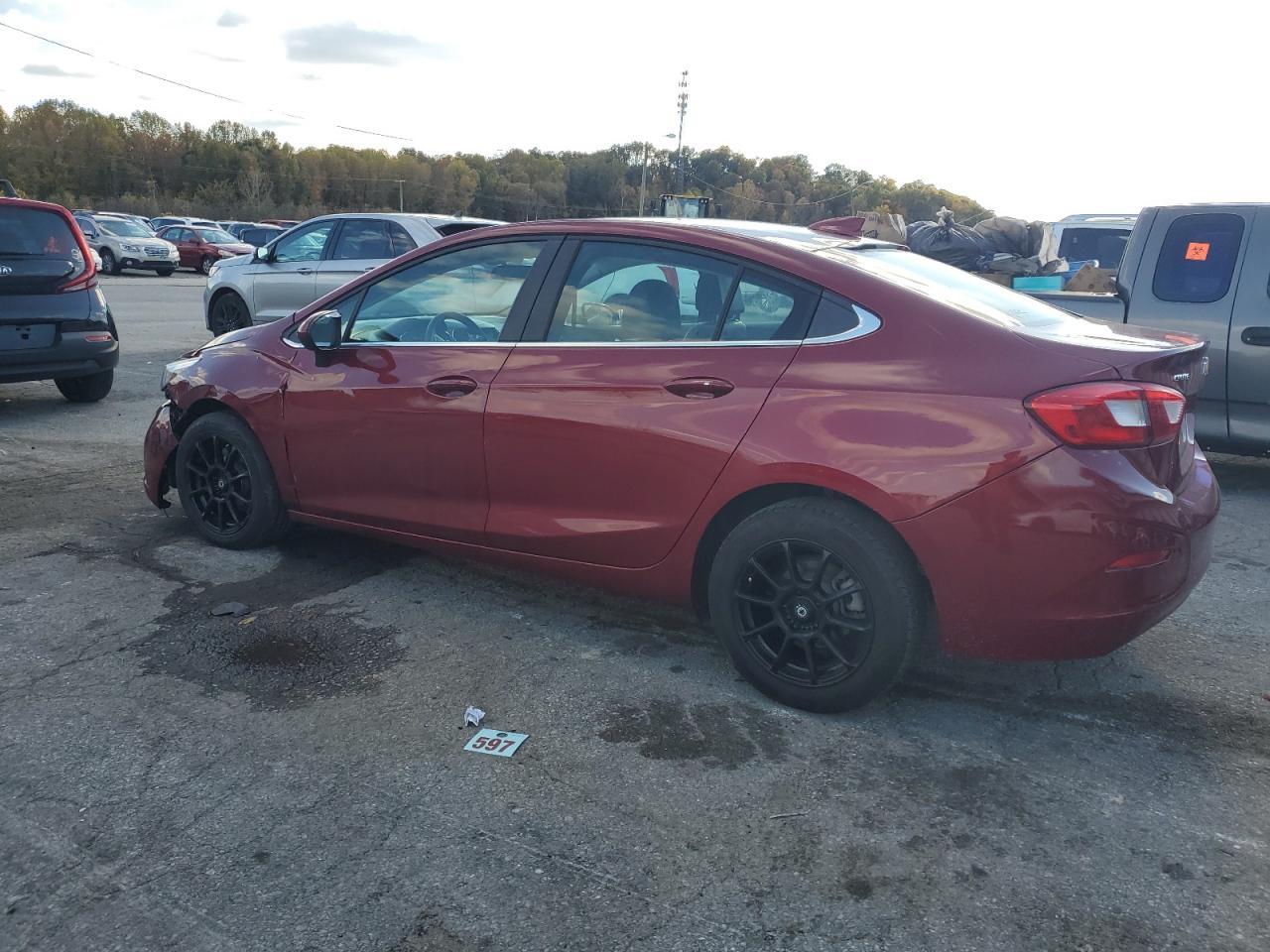 2018 Chevrolet Cruze Lt - Image 2