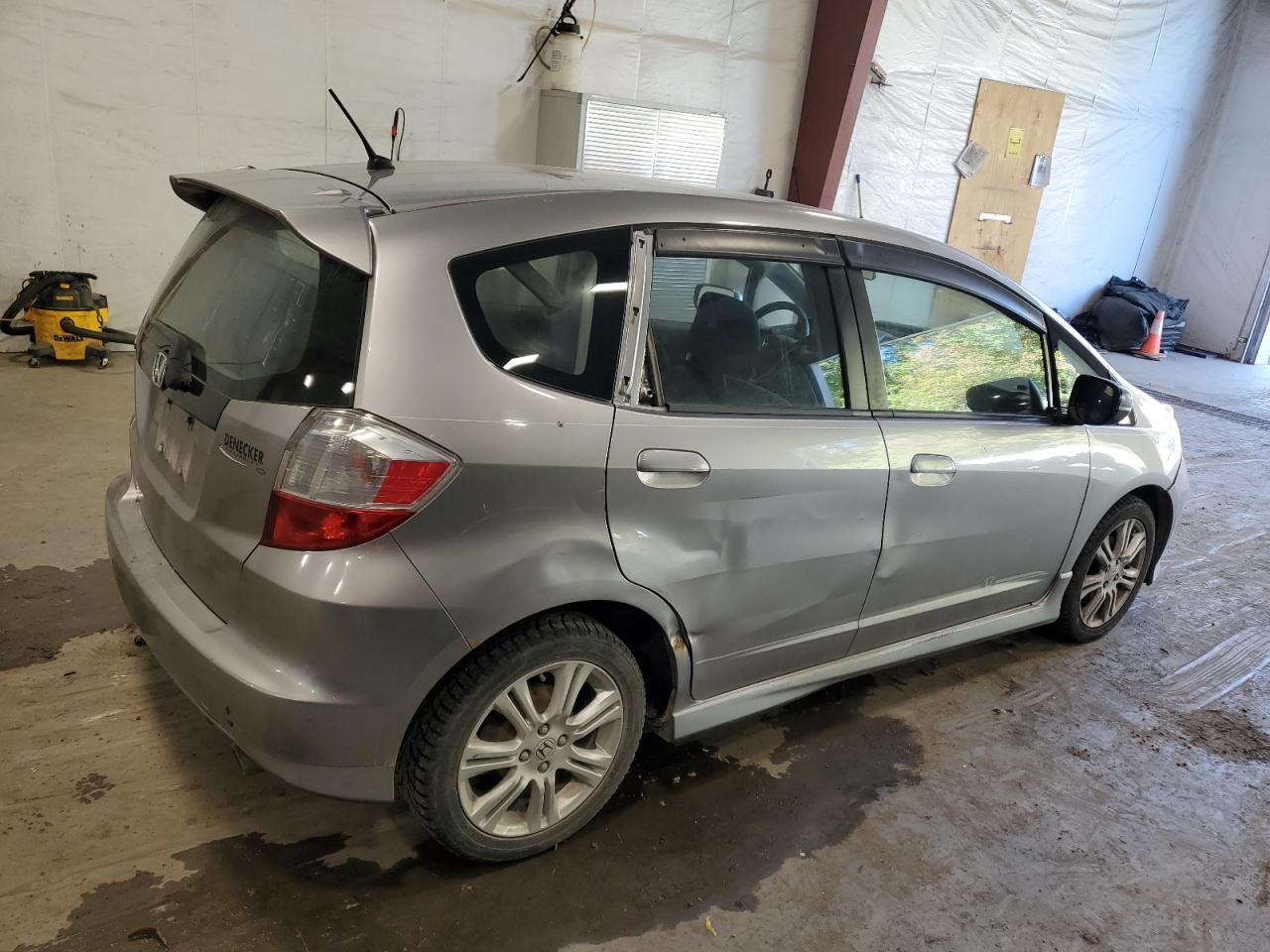 2010 Honda Fit Sport - Фото 3
