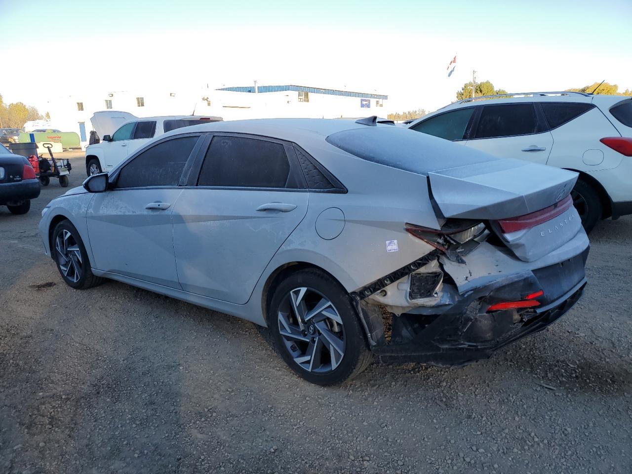 2025 Hyundai Elantra Sel Sport - Фото 2