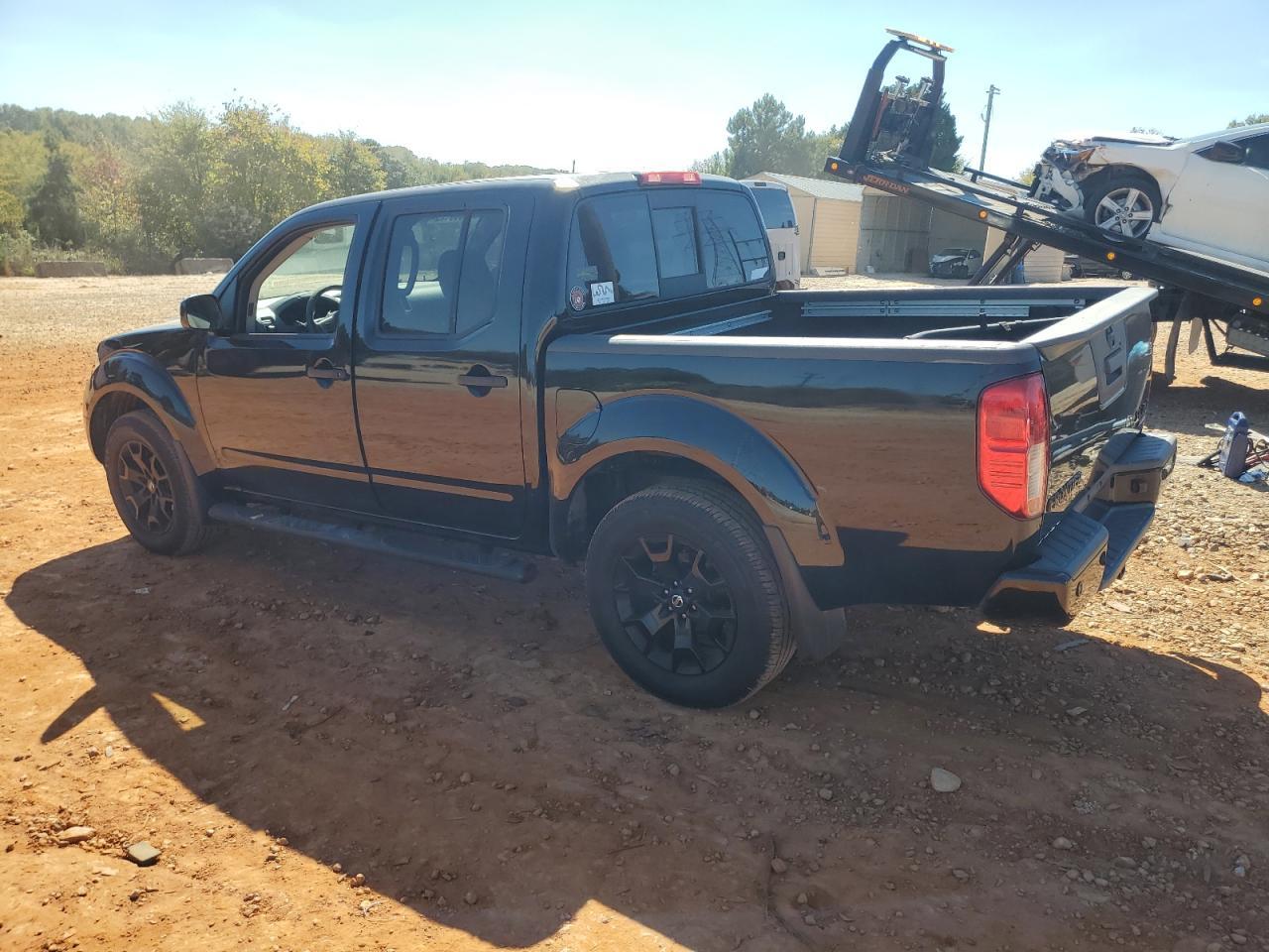 2020 Nissan Frontier S - Фото 2