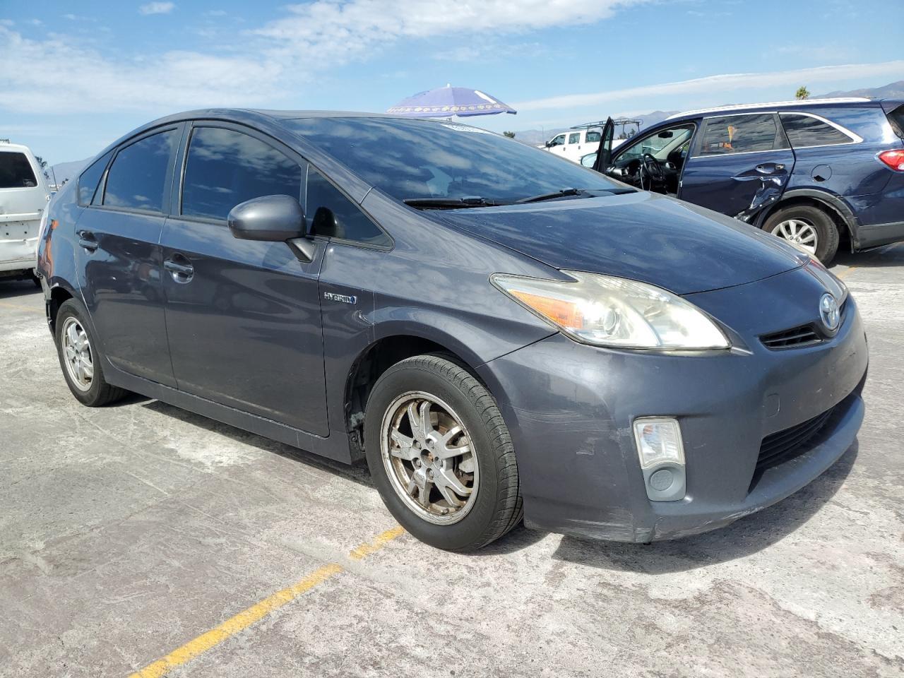 2011 Toyota Prius - Фото 4