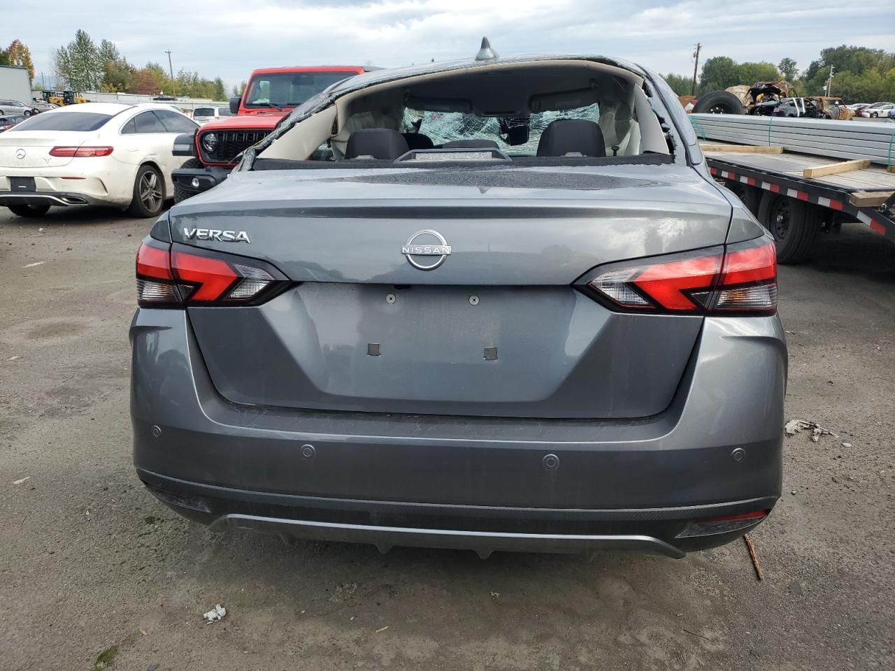 2025 Nissan Versa Sv - Image 6
