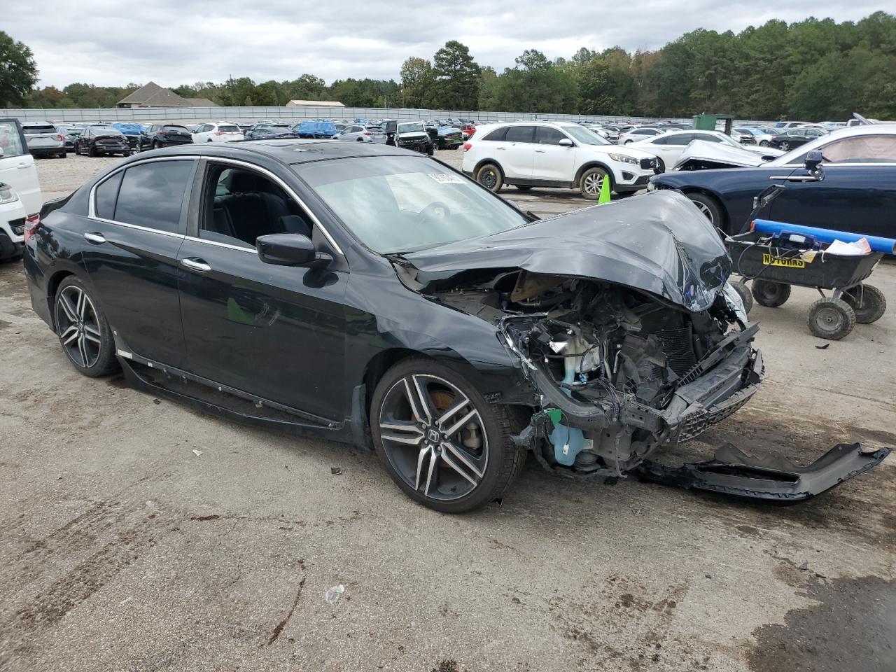 2017 Honda Accord Sport - Image 4