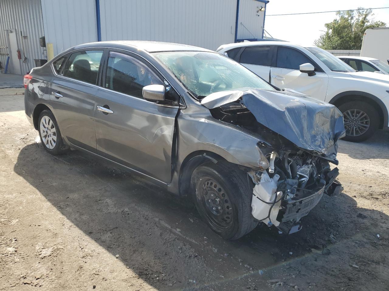 2015 Nissan Sentra S - Фото 4