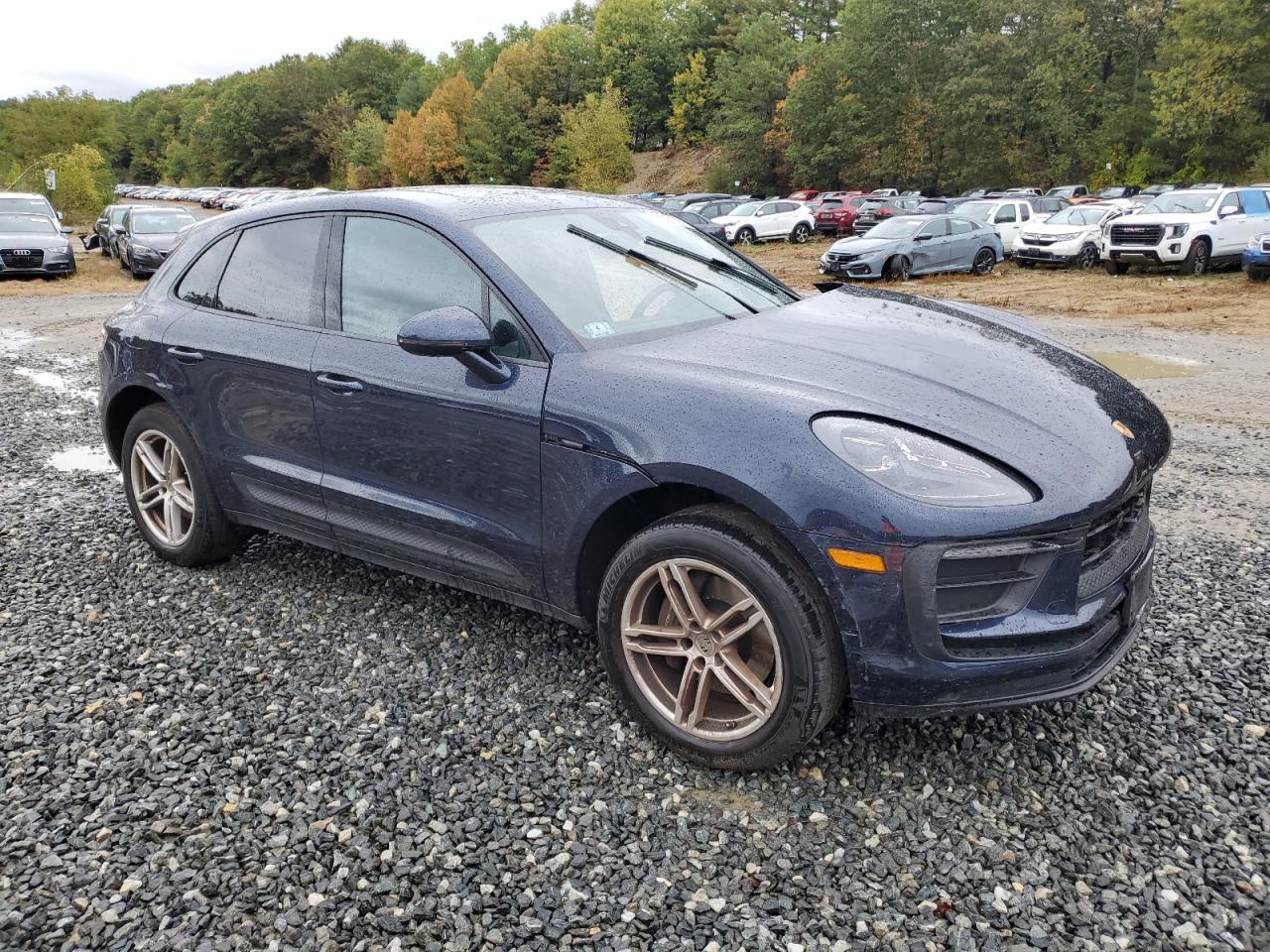 2023 Porsche Macan Base - Image 4