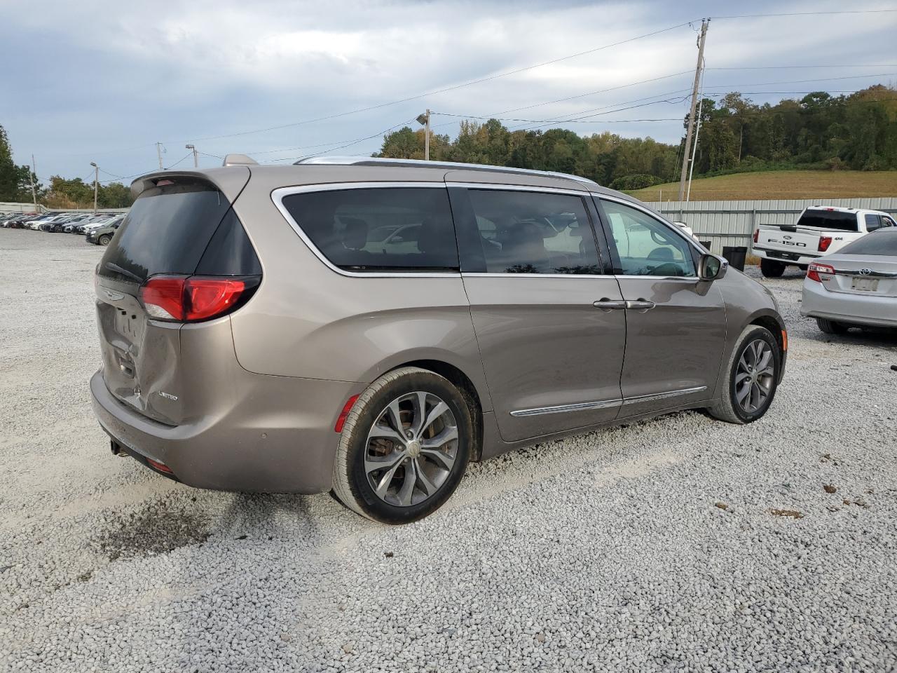 2018 Chrysler Pacifica Limited - Фото 3
