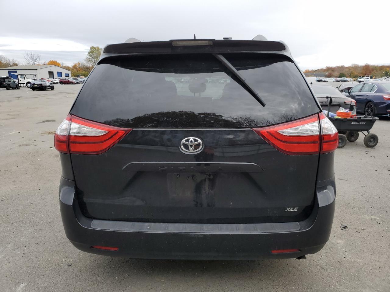2019 Toyota Sienna Xle - Фото 6