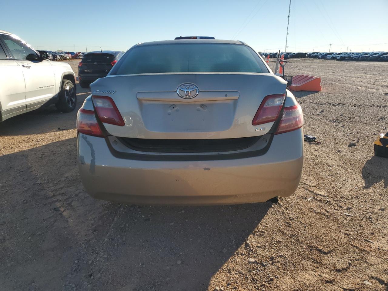 2009 Toyota Camry Le - Фото 6