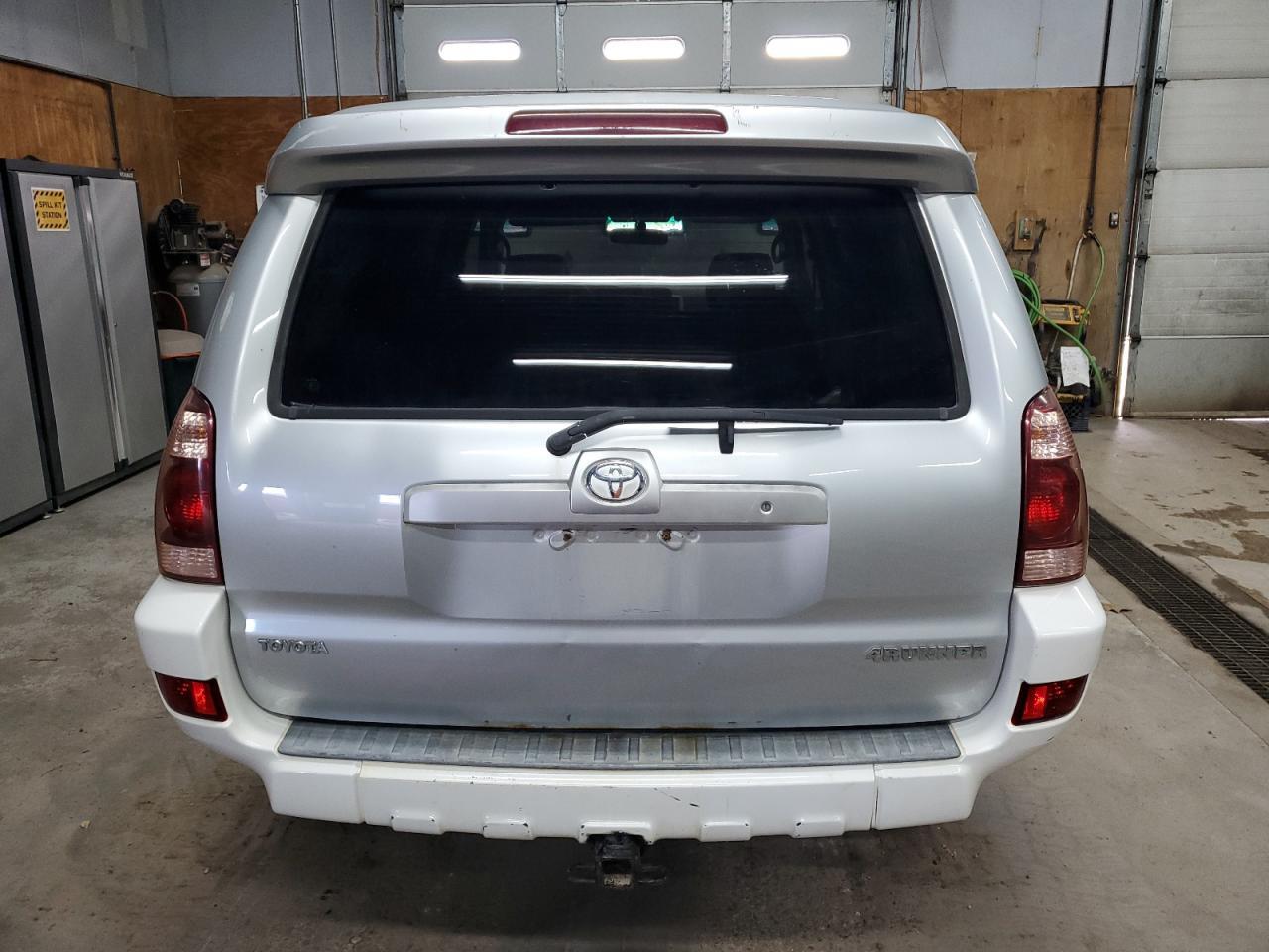 2005 Toyota 4Runner Sr5 - Image 6