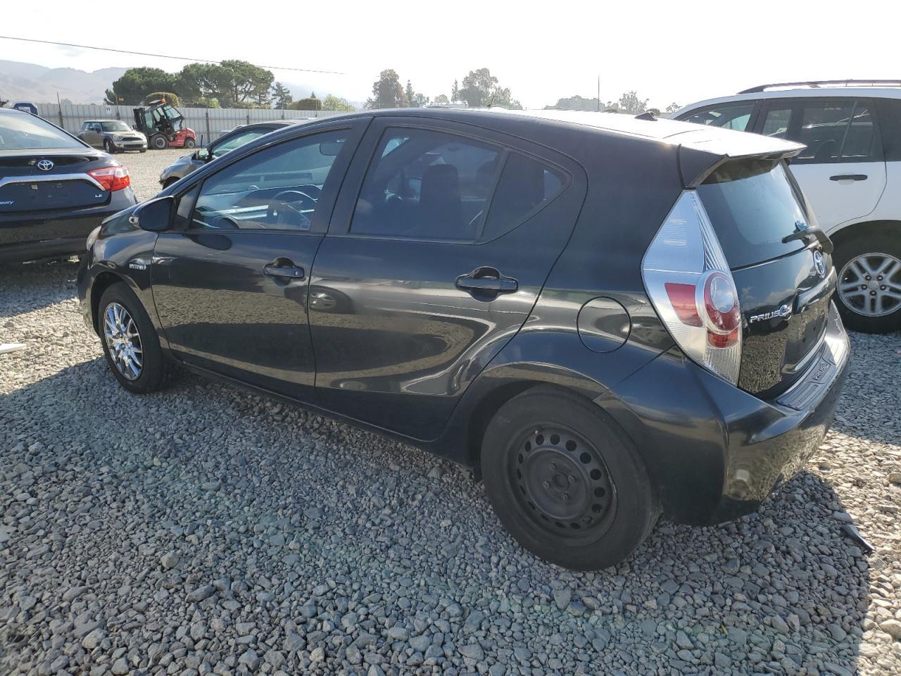 2013 Toyota Prius C - Фото 2