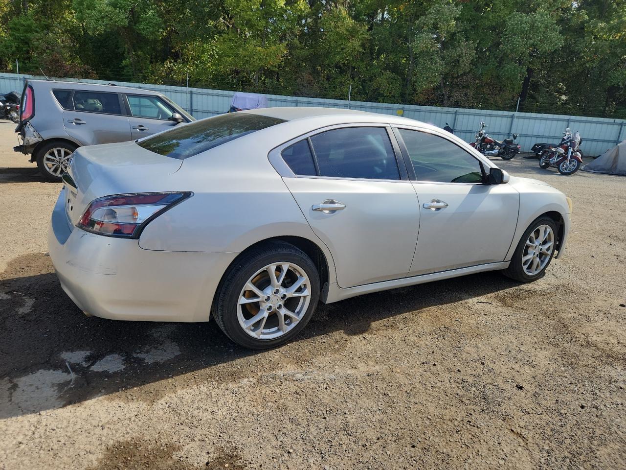 2012 Nissan Maxima S - Image 3