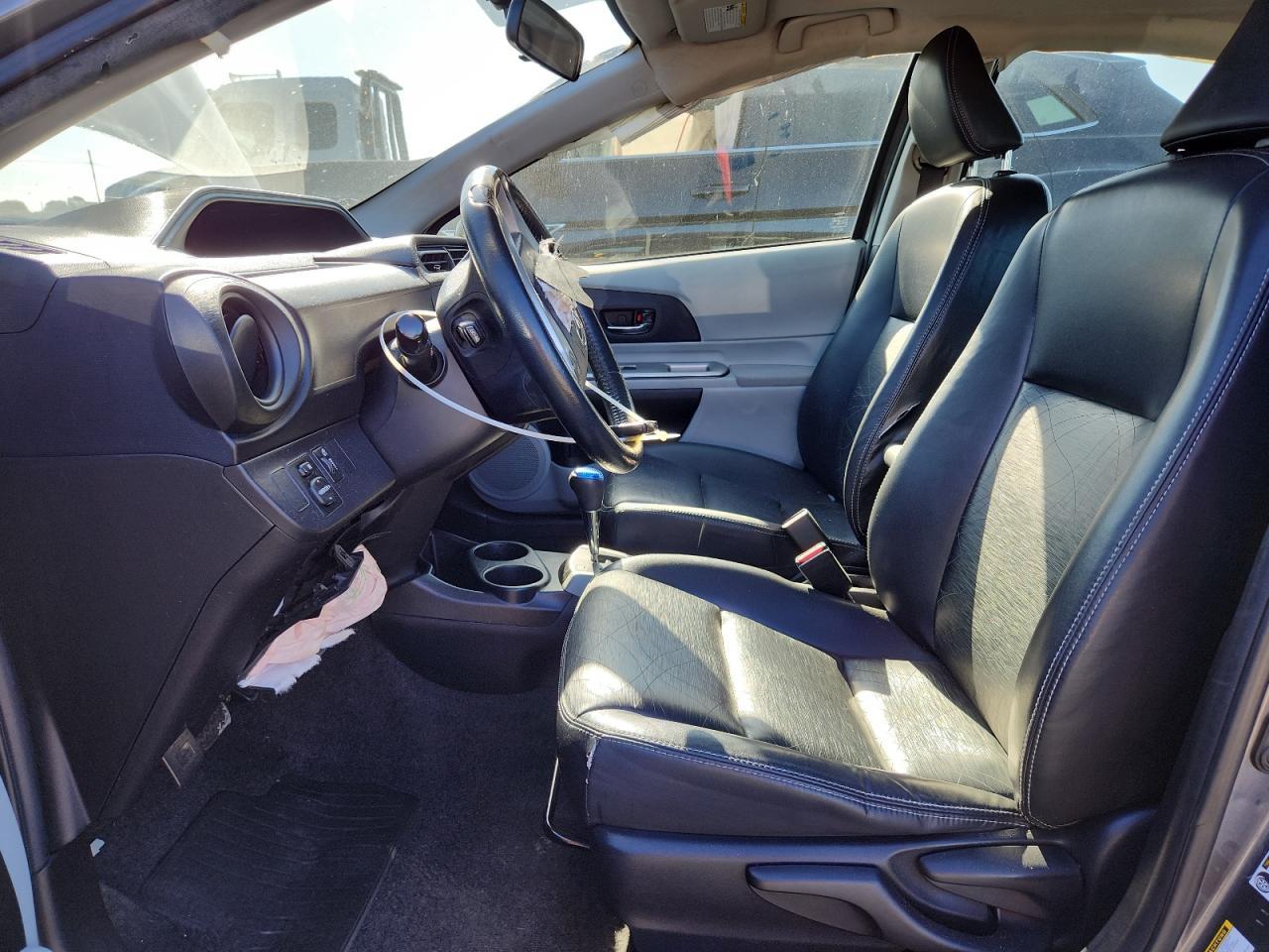 2013 Toyota Prius C - Фото 7