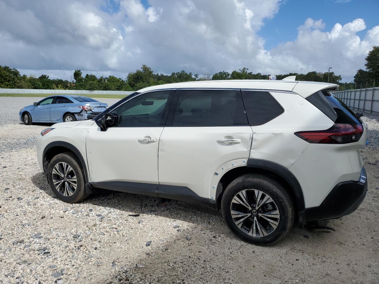 2021 Niss Rogue Sv Fwd - Image 4