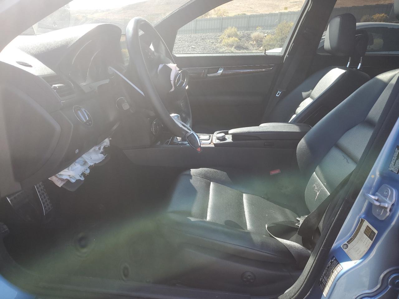 2010 Mercedes-Benz C 300 - Фото 7