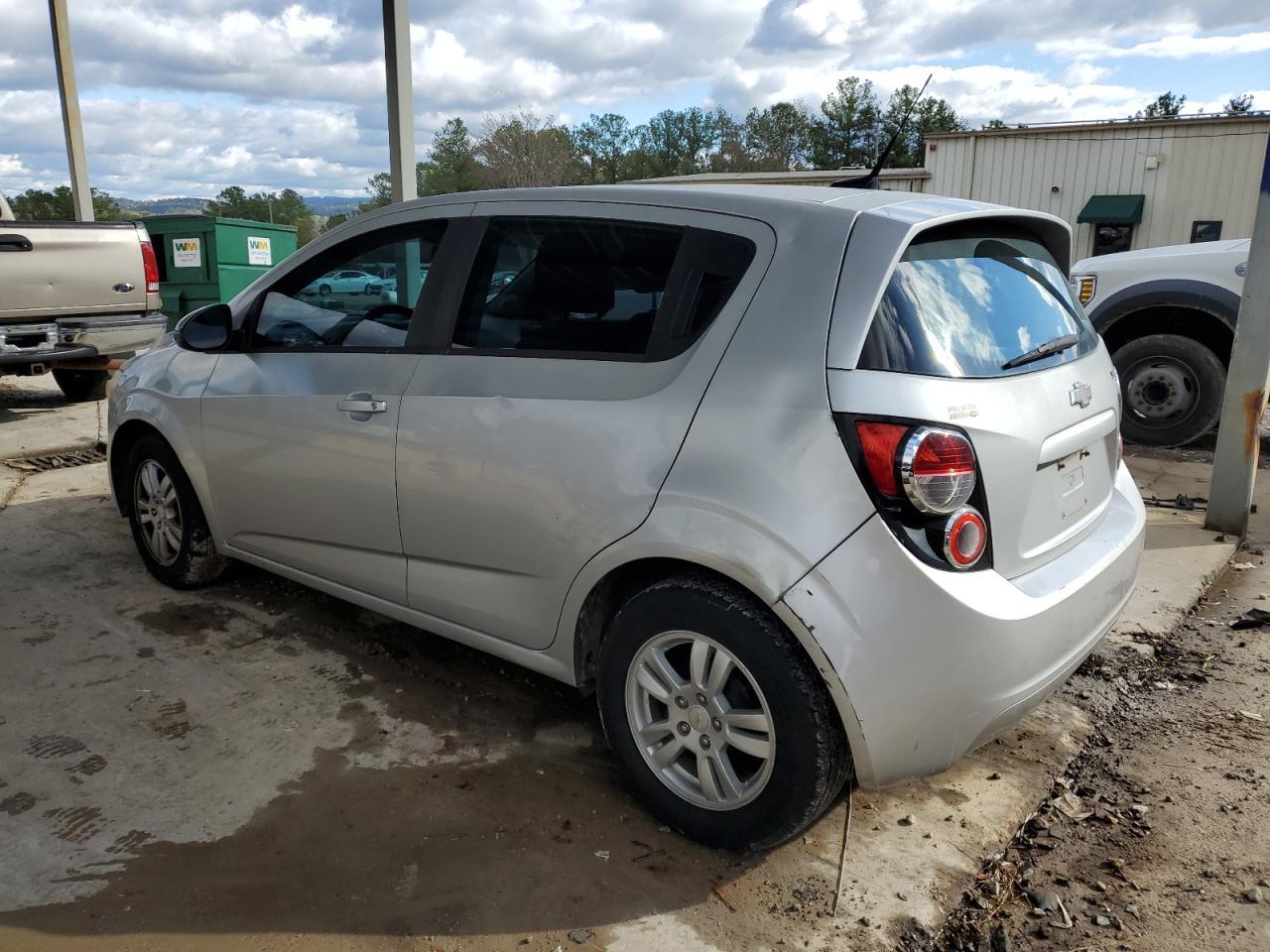 2012 Chevrolet Sonic Ls - Фото 2