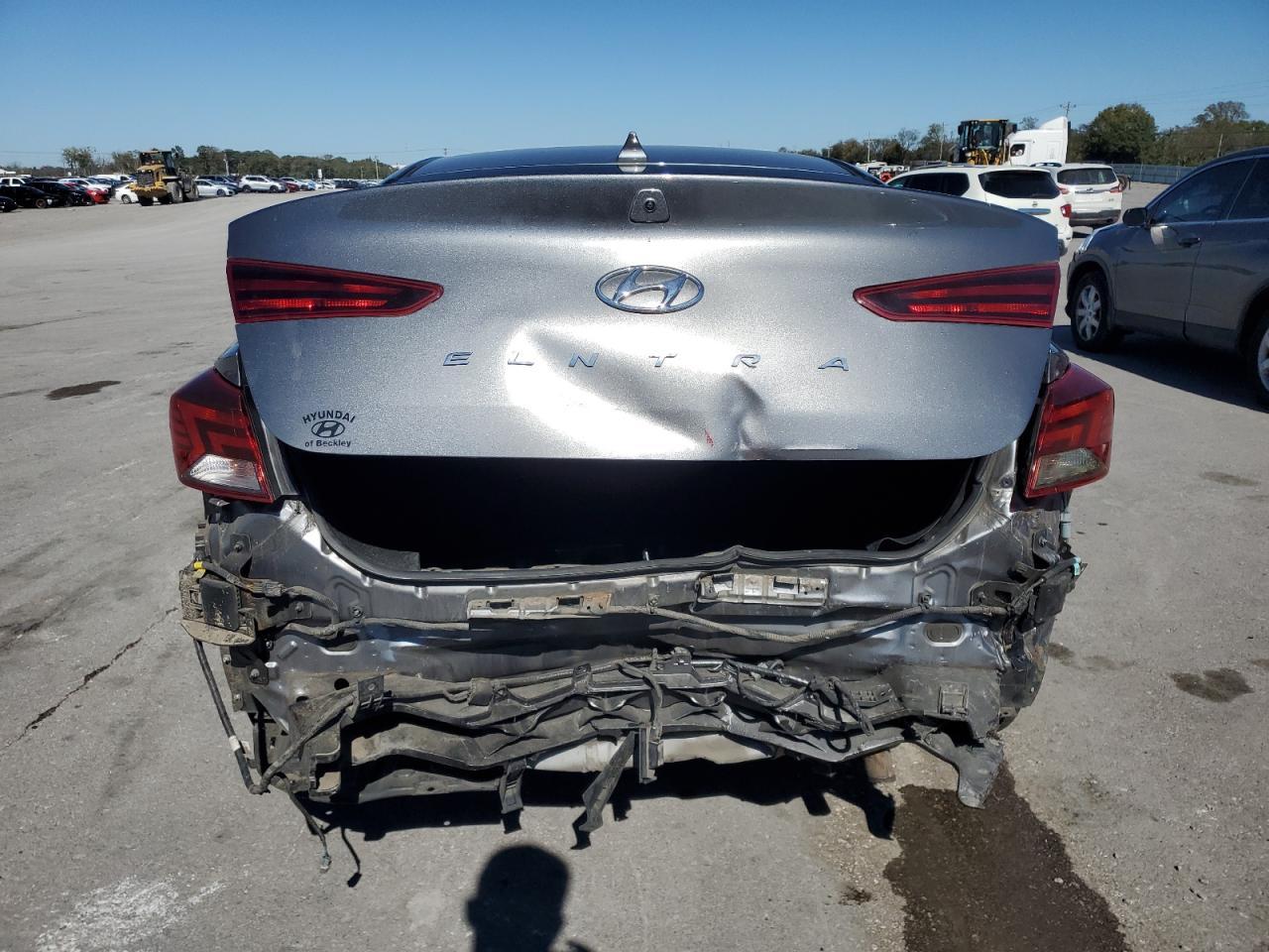 2019 Hyundai Elantra Sel - Image 6