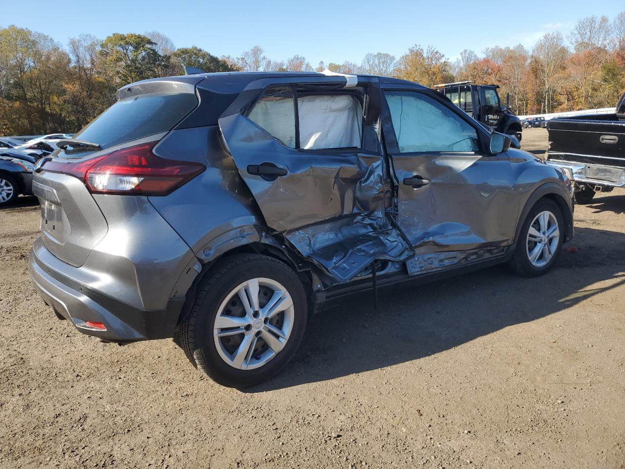 2021 Nissan Kicks S - Фото 3