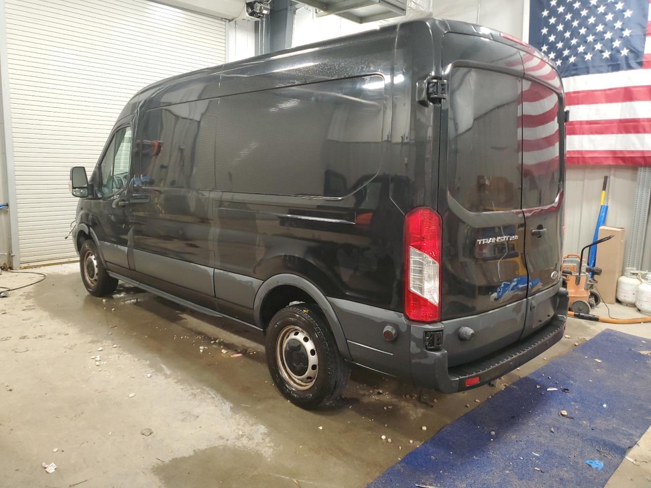 2015 Ford Transit Delivery Van - Фото 2