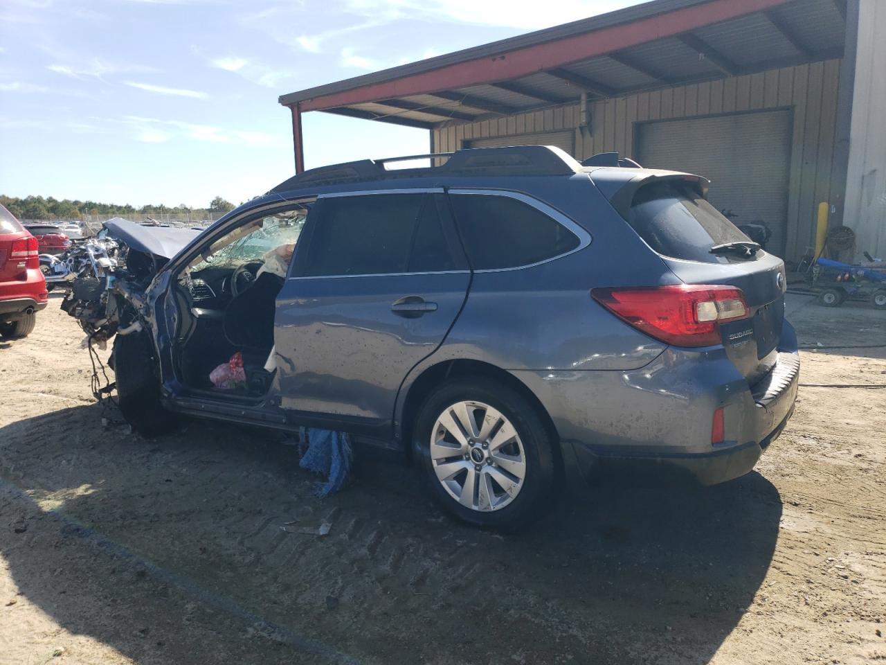 2017 Subaru Outback 2.5I Premium - Image 2