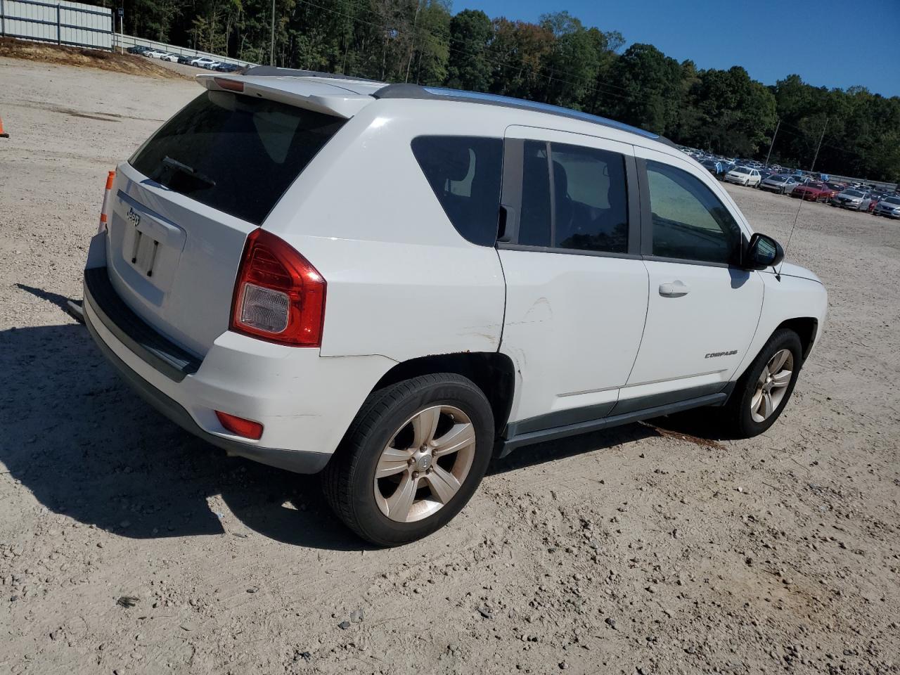 2011 Jeep Compass Sport - Фото 3