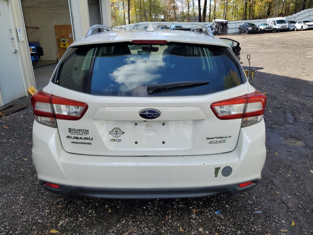 2017 Subaru Impreza Premium Plus - Image 6