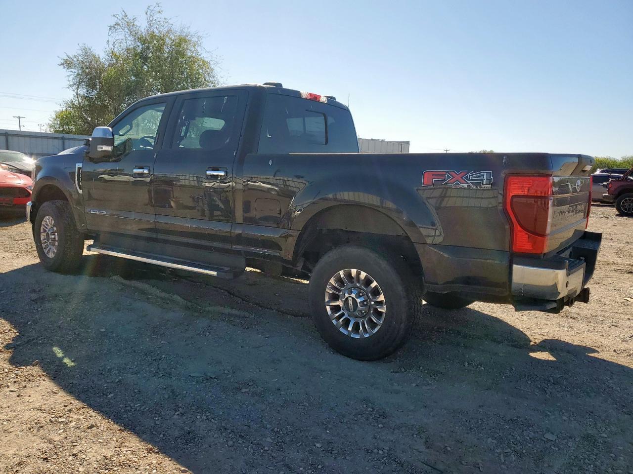 2022 Ford F250 Super Duty - Фото 2