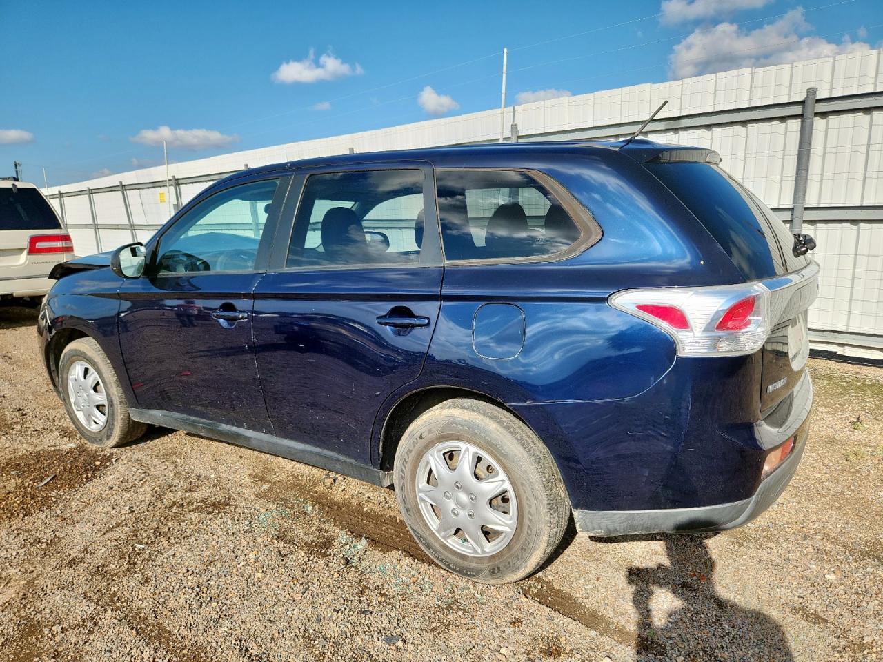 2014 Mitsubishi Outlander Es - Фото 2