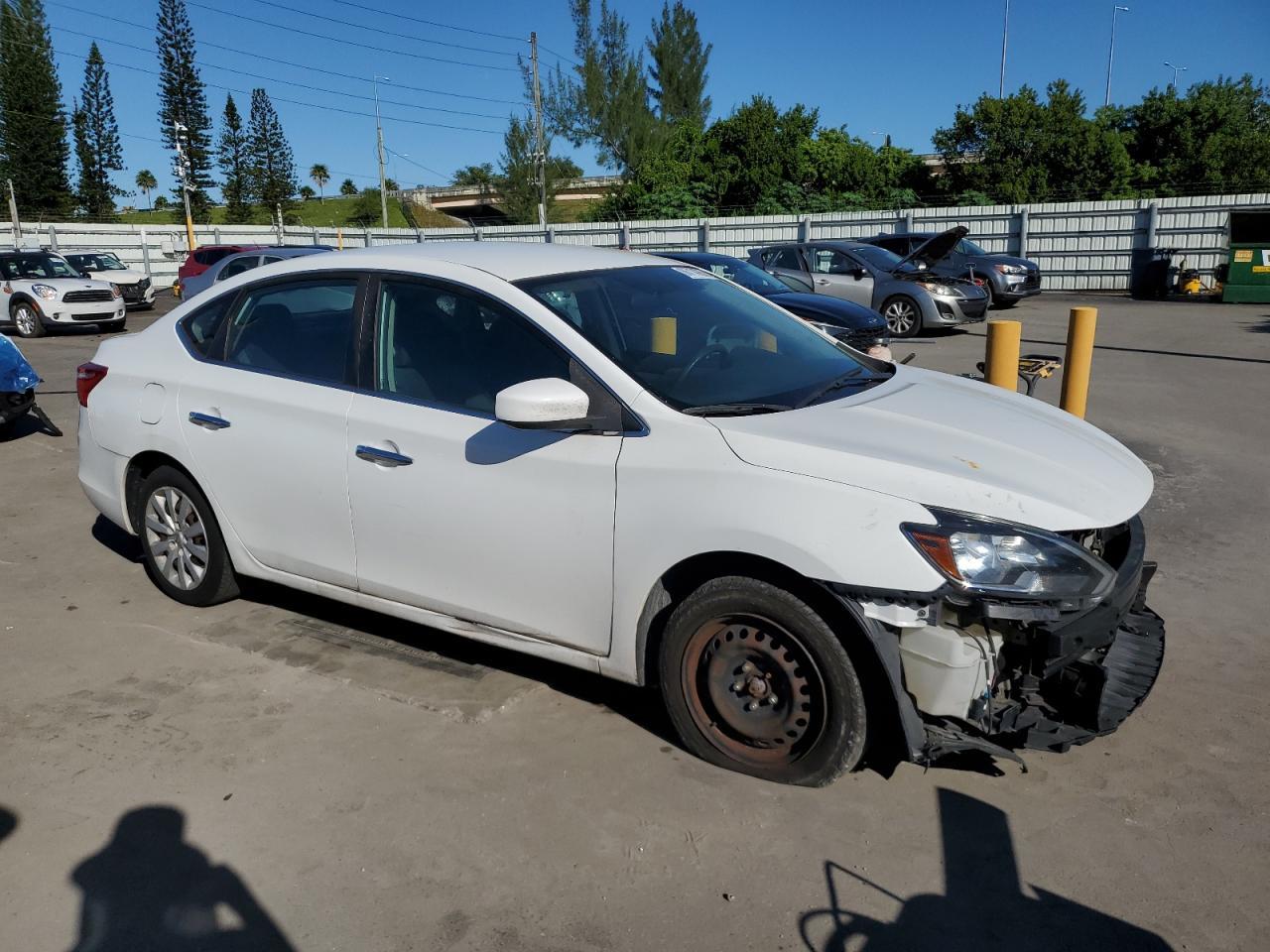 2019 Nissan Sentra S - Фото 4