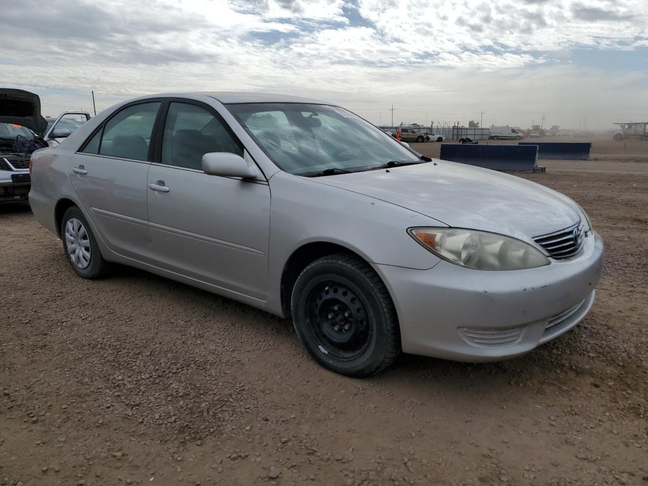 2005 Toyota Camry Le - Image 4