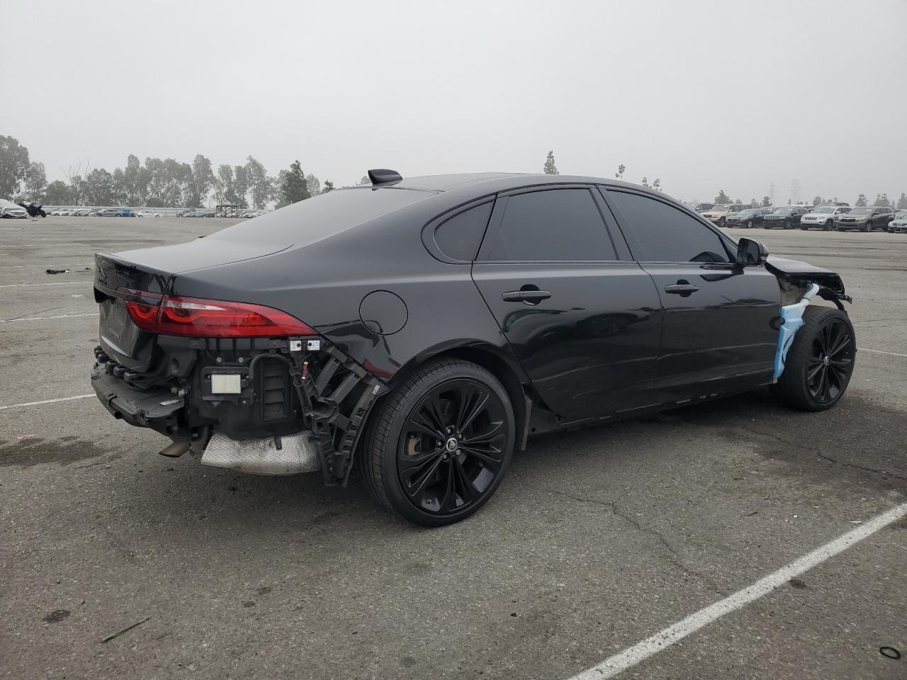 2024 Jaguar Xf R-Dynamic Se - Фото 3