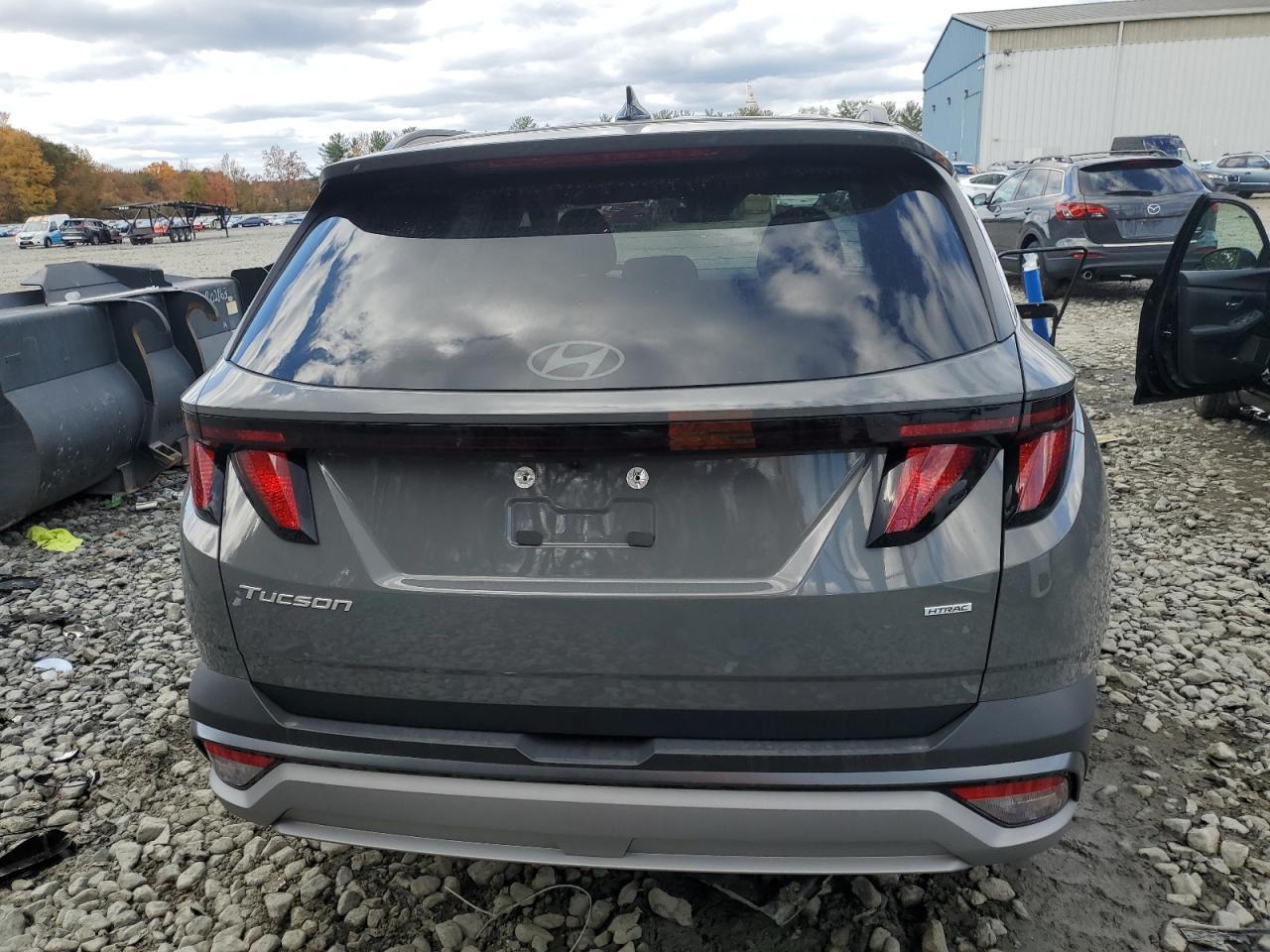 2025 Hyundai Tucson Sel - Image 6