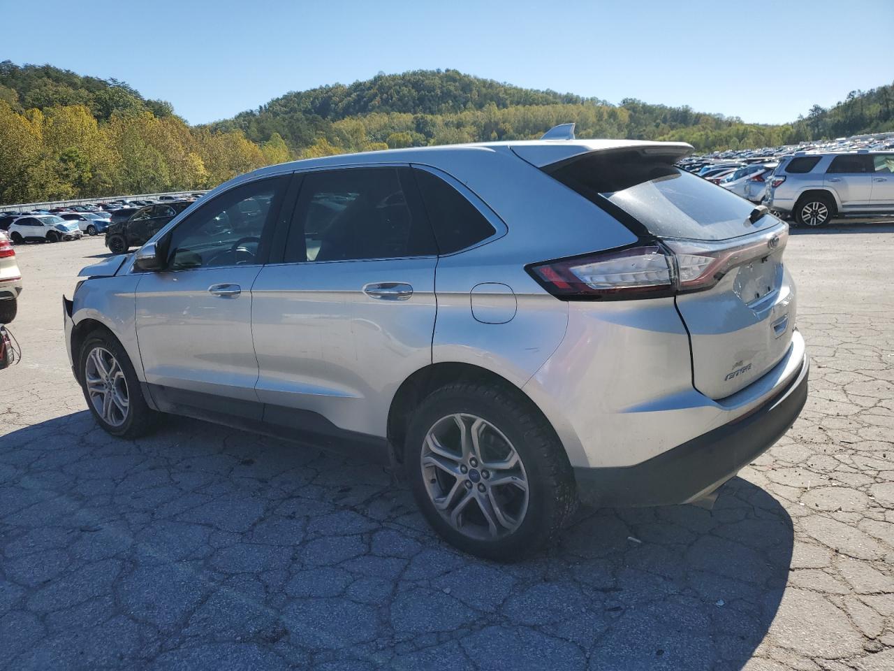 2015 Ford Edge Titanium - Фото 2