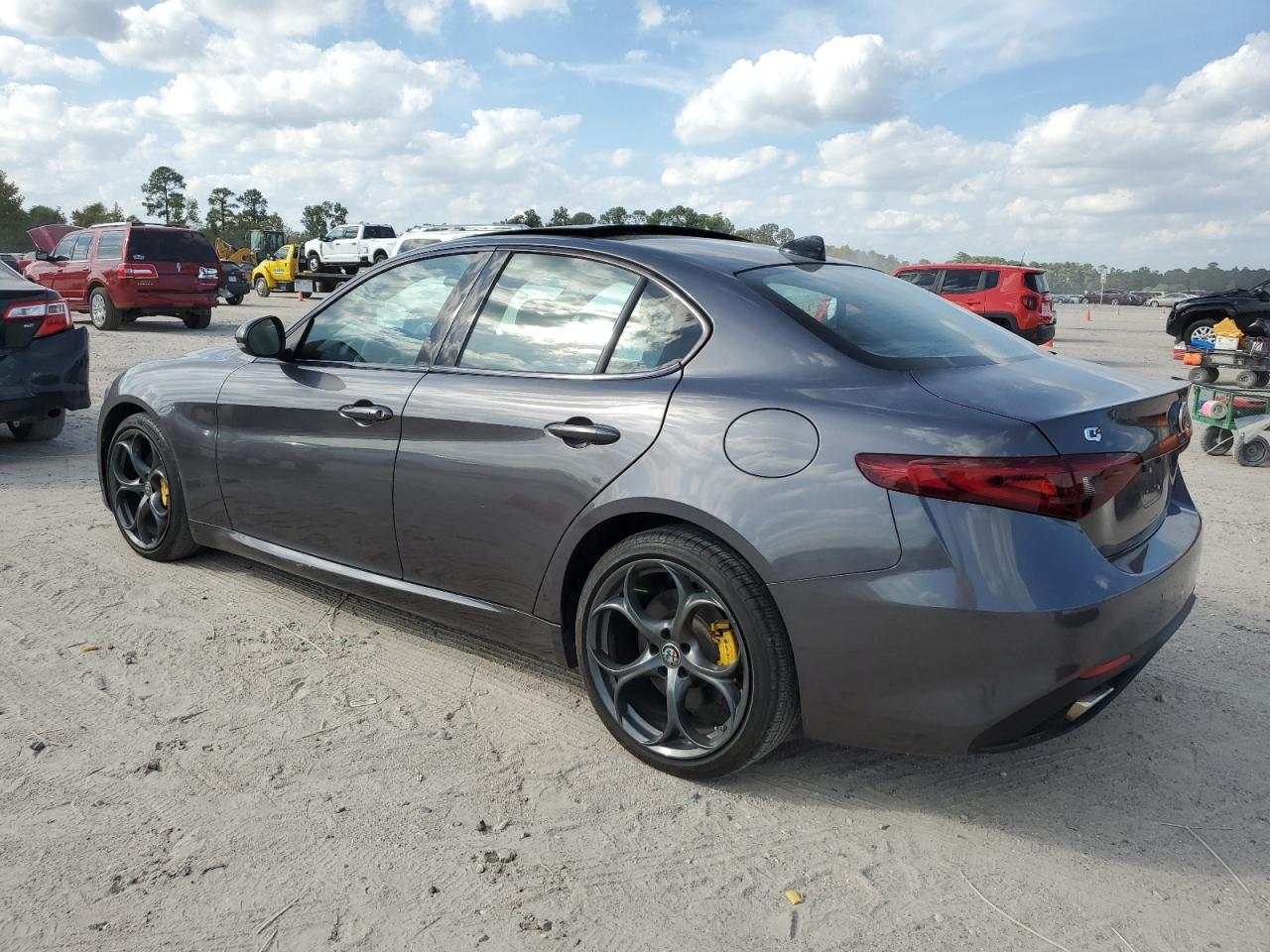2019 Alfa Romeo Giulia Ti - Image 2