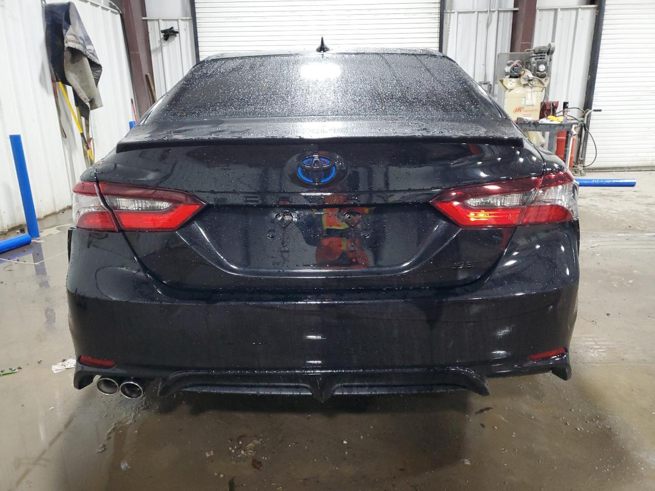 2022 Toyota Camry Night Shade - Фото 6
