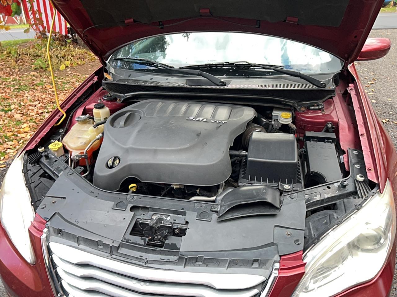 2012 Chrysler 200 Touring - Фото 7