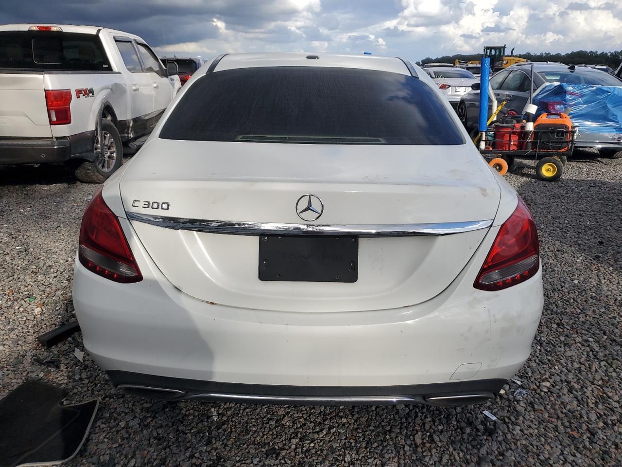 2016 Mercedes-Benz C 300 - Фото 6