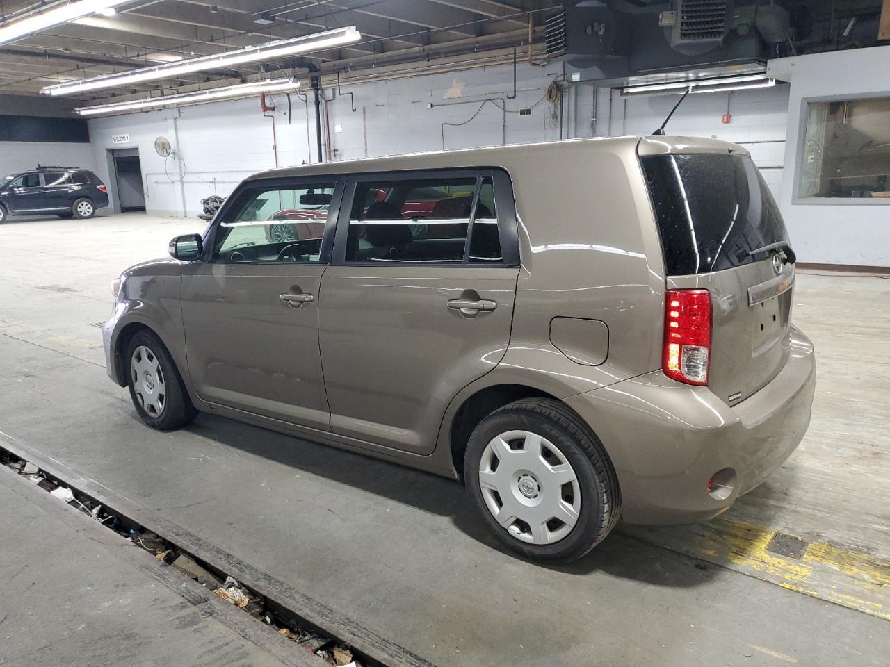 2011 Toyota Scion Xb - Image 2