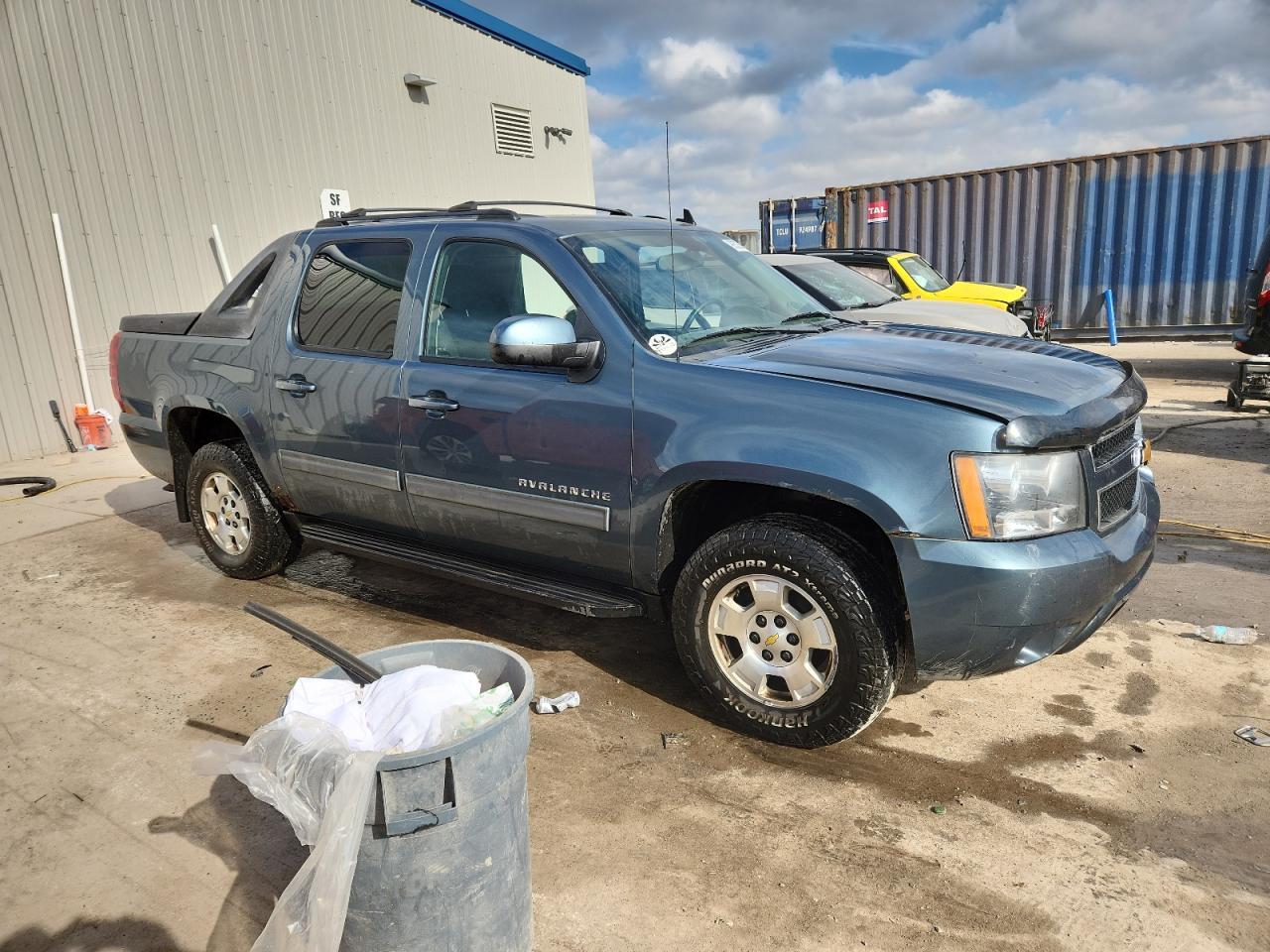 2012 Chevrolet Avalanche Ls - Image 4
