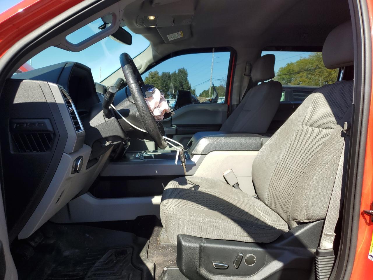2015 Ford F150 Supercrew - Фото 7