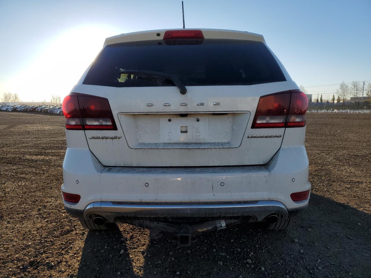 2018 Dodge Journey Crossroad - Image 6