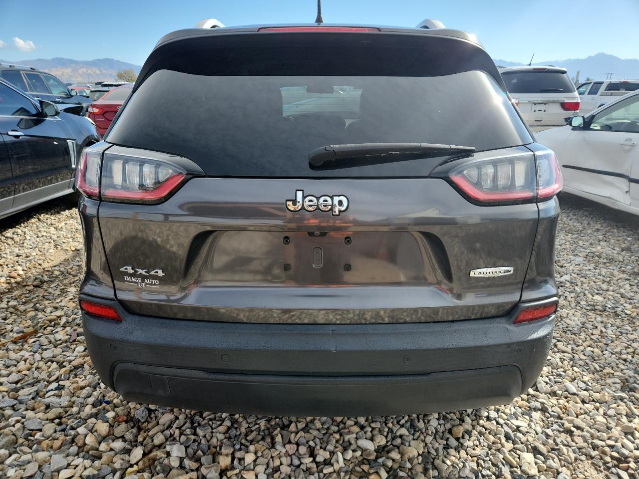 2019 Jeep Cherokee Latitude Plus - Фото 6