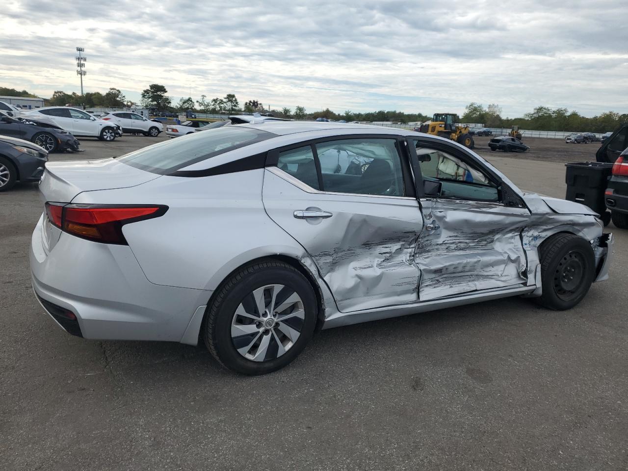 2020 Nissan Altima S - Image 3