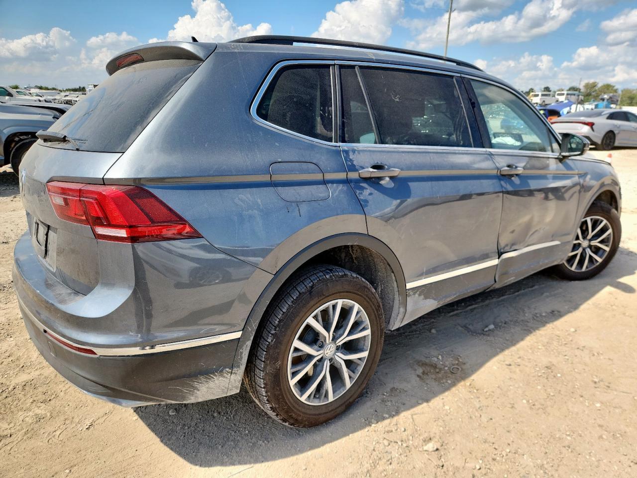 2020 Volkswagen Tiguan Se - Image 3