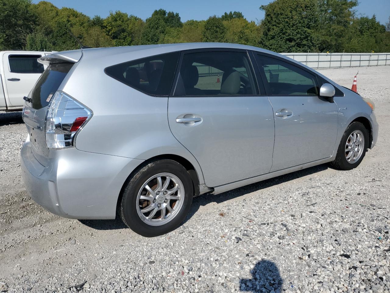 2013 Toyota Prius V - Фото 3