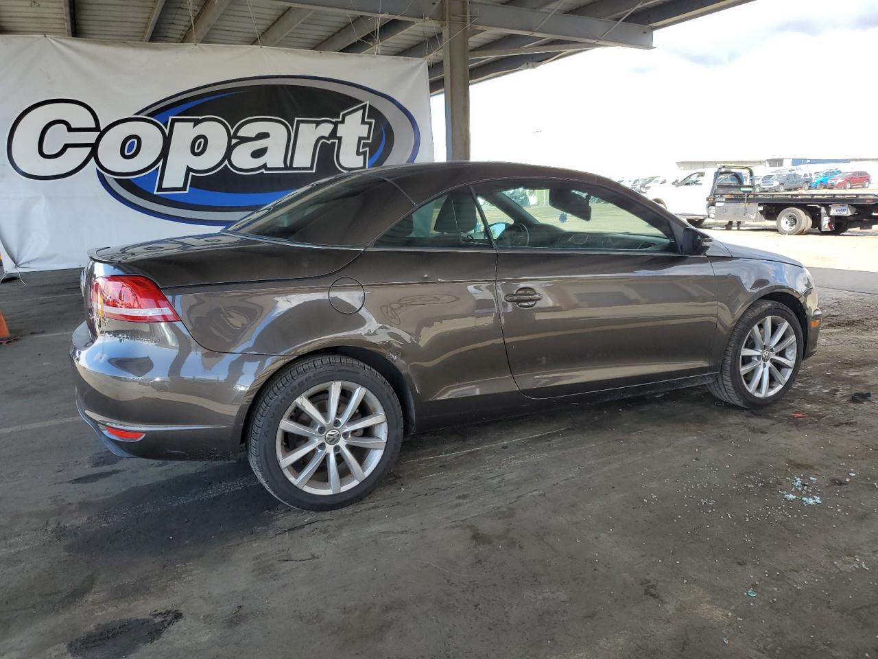 2012 Volkswagen Eos Komfort - Image 3