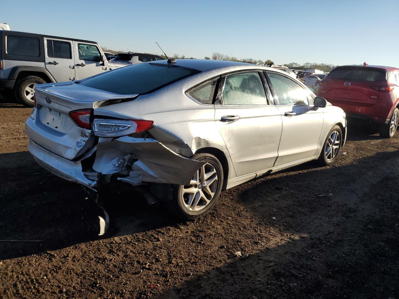 2015 Ford Fusion Se - Фото 3