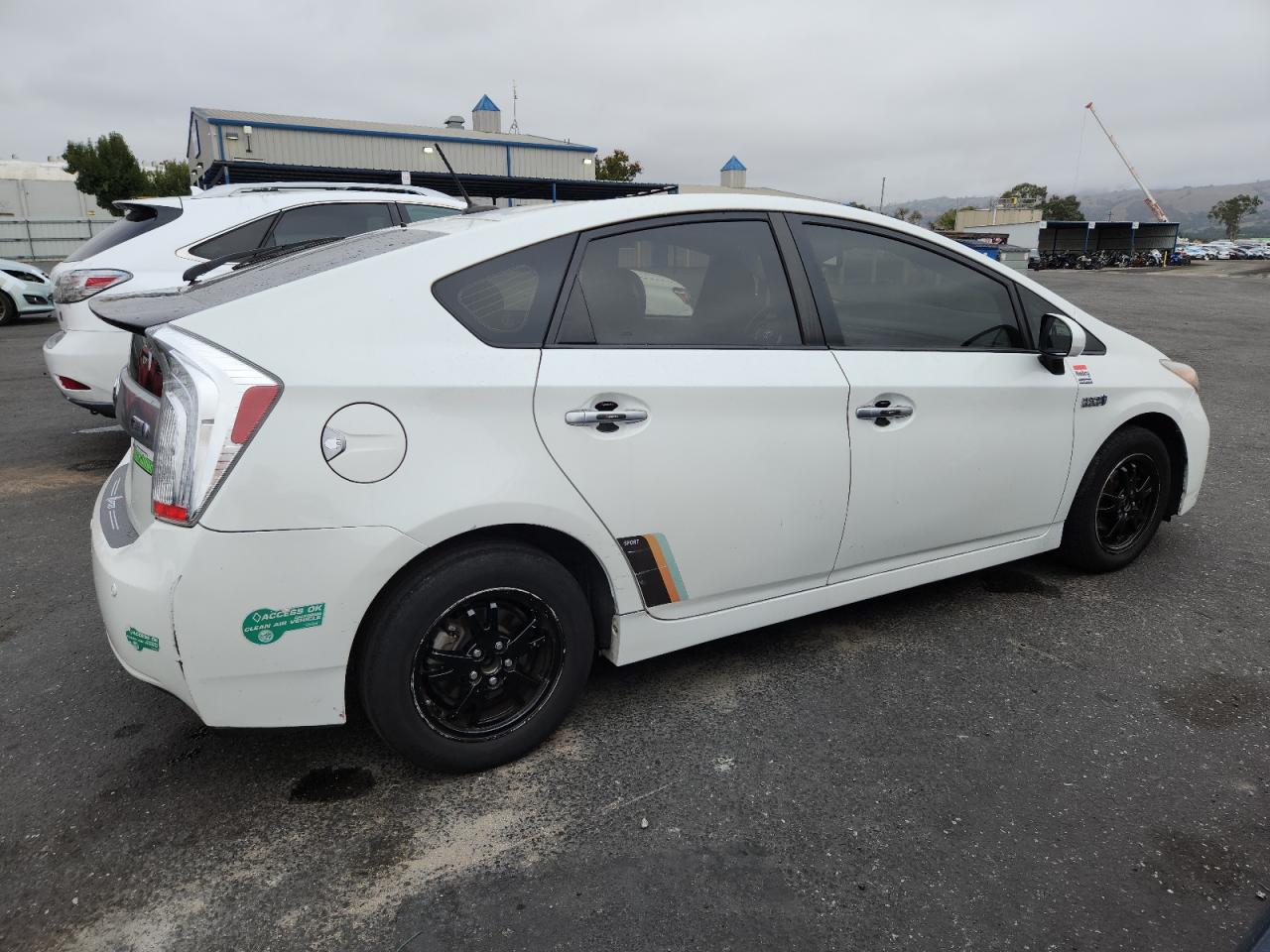 2014 Toyota Prius Plug-In - Image 3